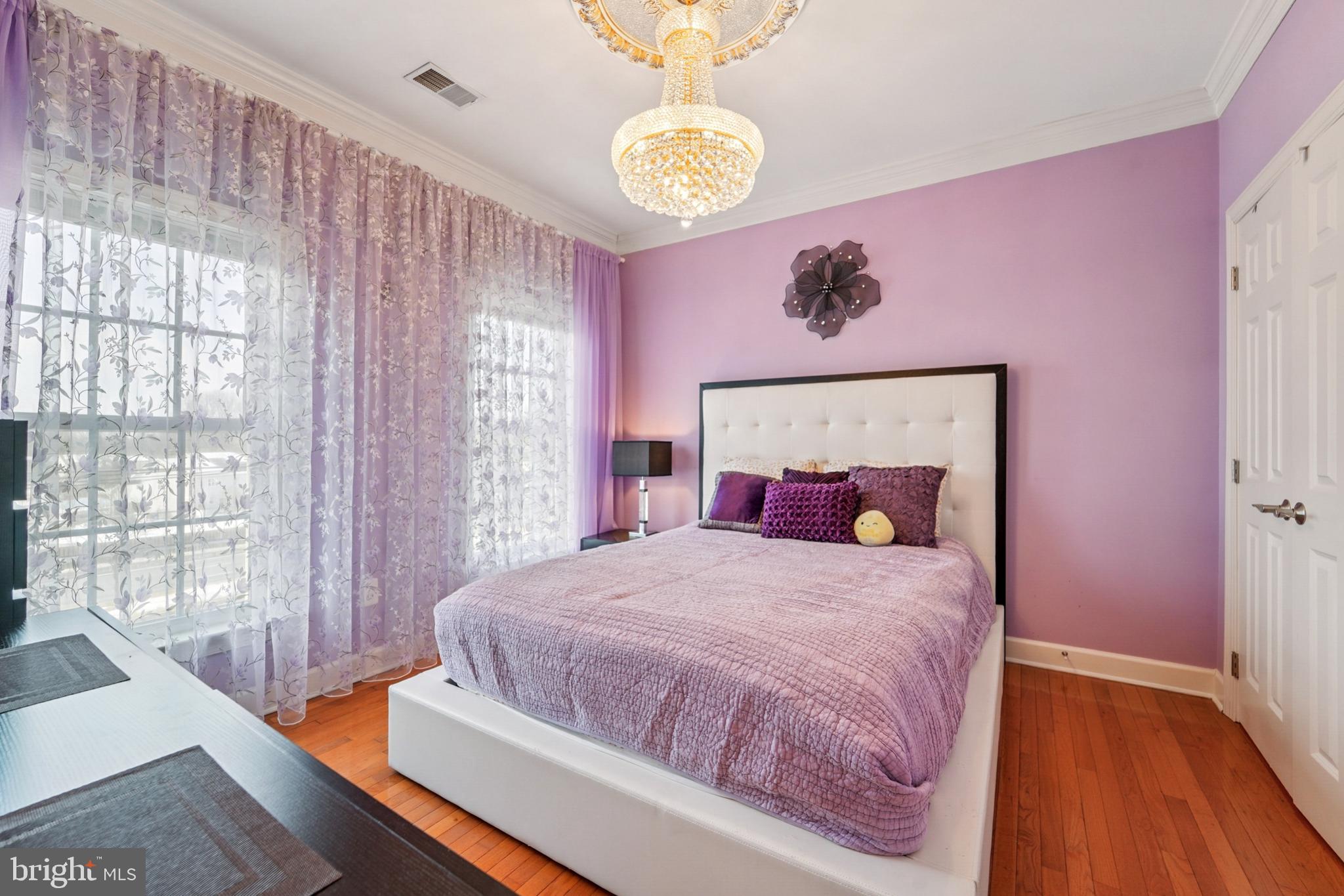 HAMPSHIRE HAMLET - Residential