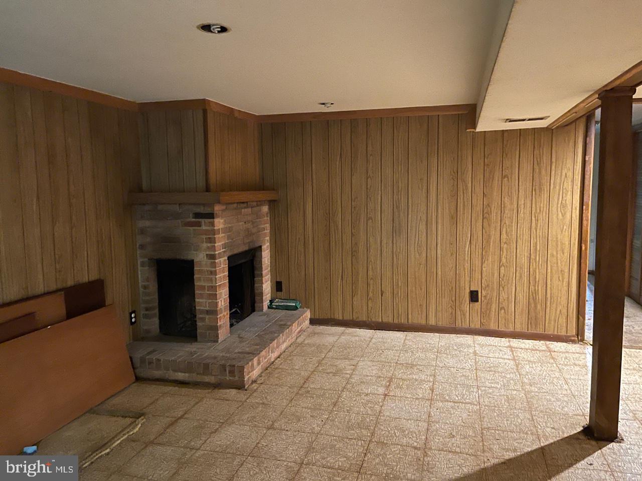 LAKE OF THE WOODS - Residential