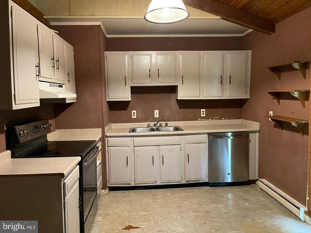 LAKE OF THE WOODS - Residential