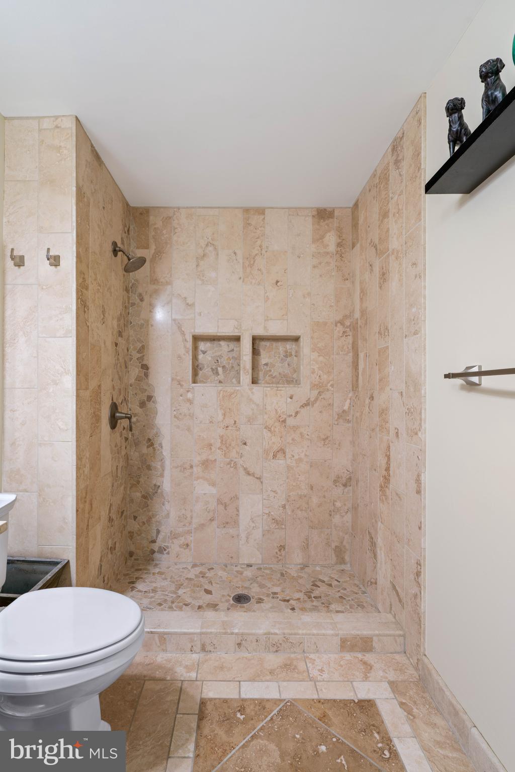 HIGHLAND AT GUNSTON CORNER - Residential