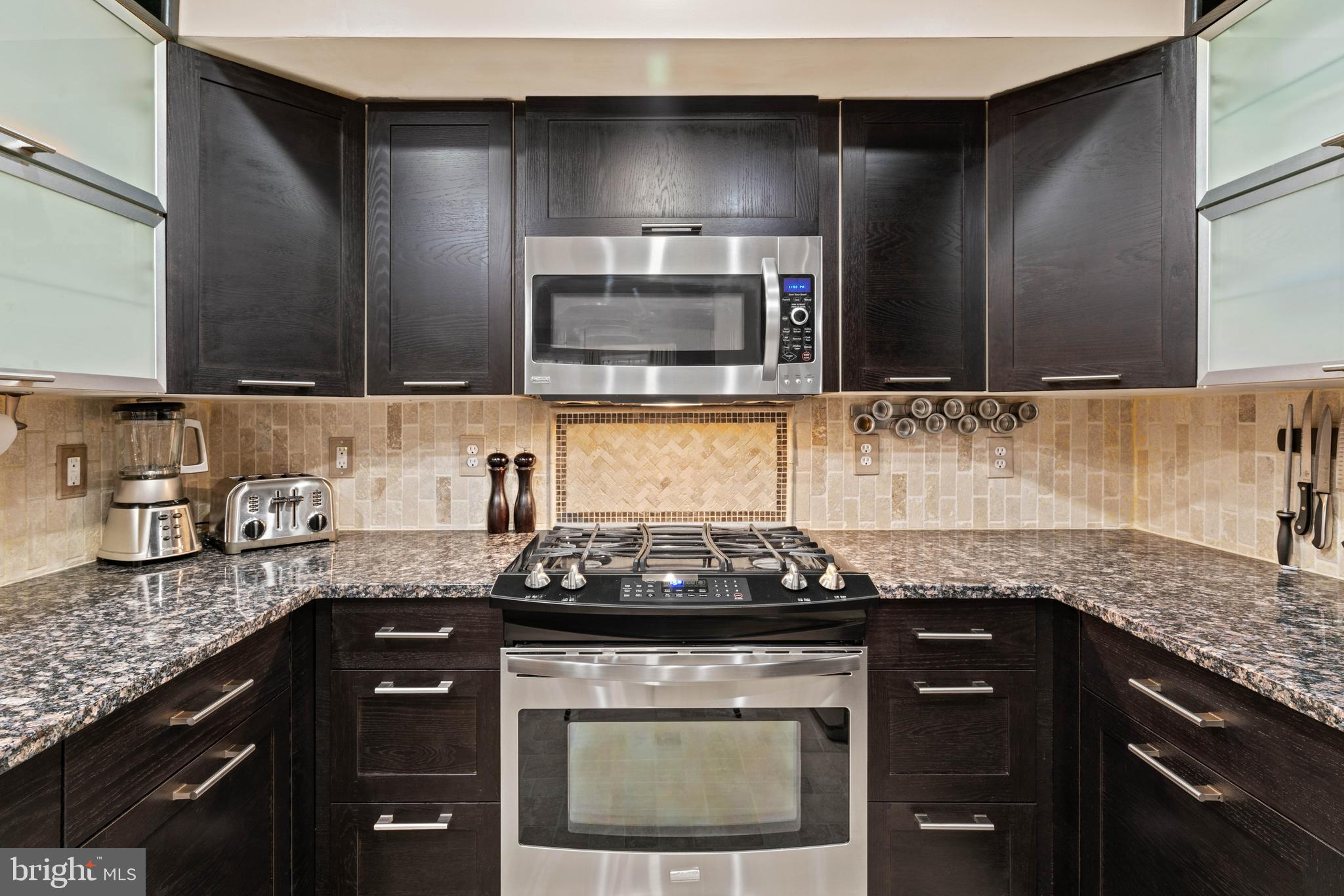 HIGHLAND AT GUNSTON CORNER - Residential