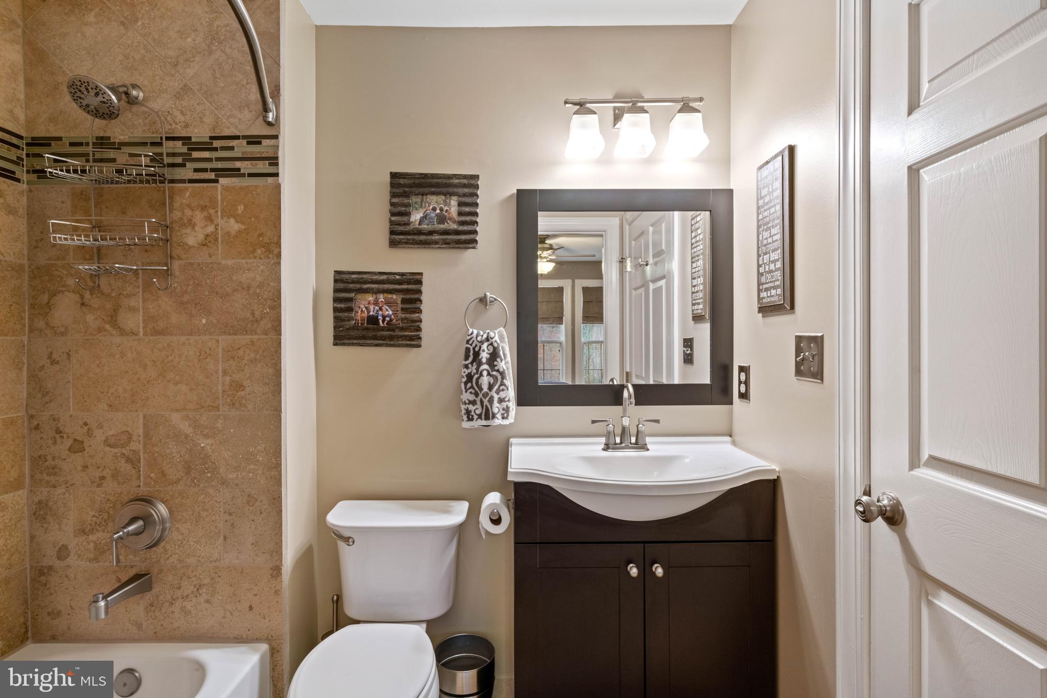 HIGHLAND AT GUNSTON CORNER - Residential