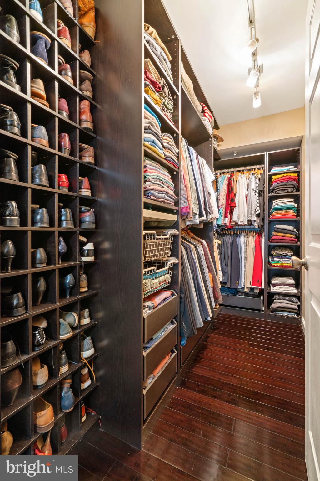 HIGHLAND AT GUNSTON CORNER - Residential