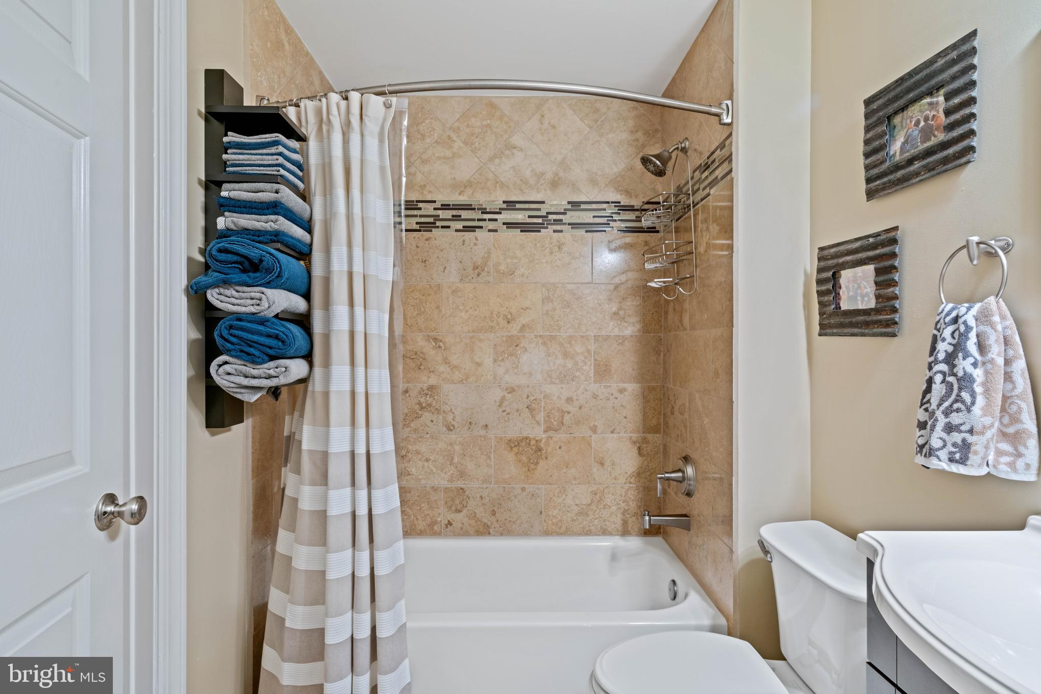 HIGHLAND AT GUNSTON CORNER - Residential