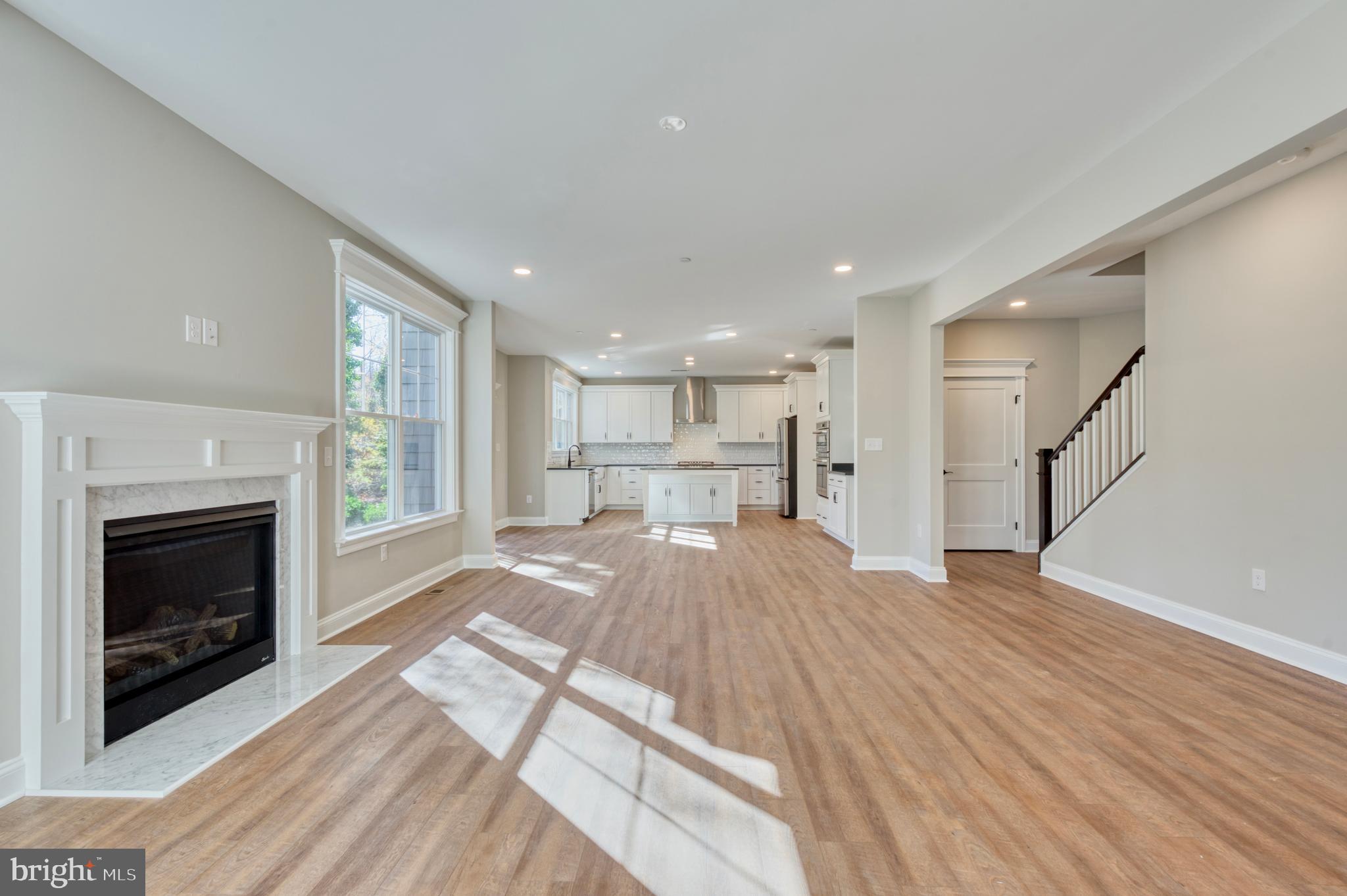 ANNAPOLIS ROADS - Residential