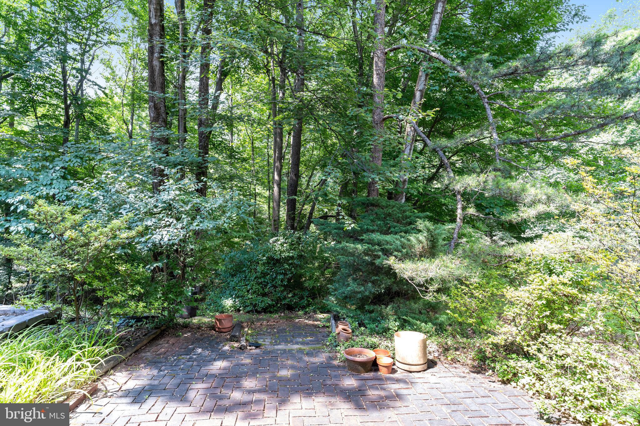 2308 HORSEFERRY COURT