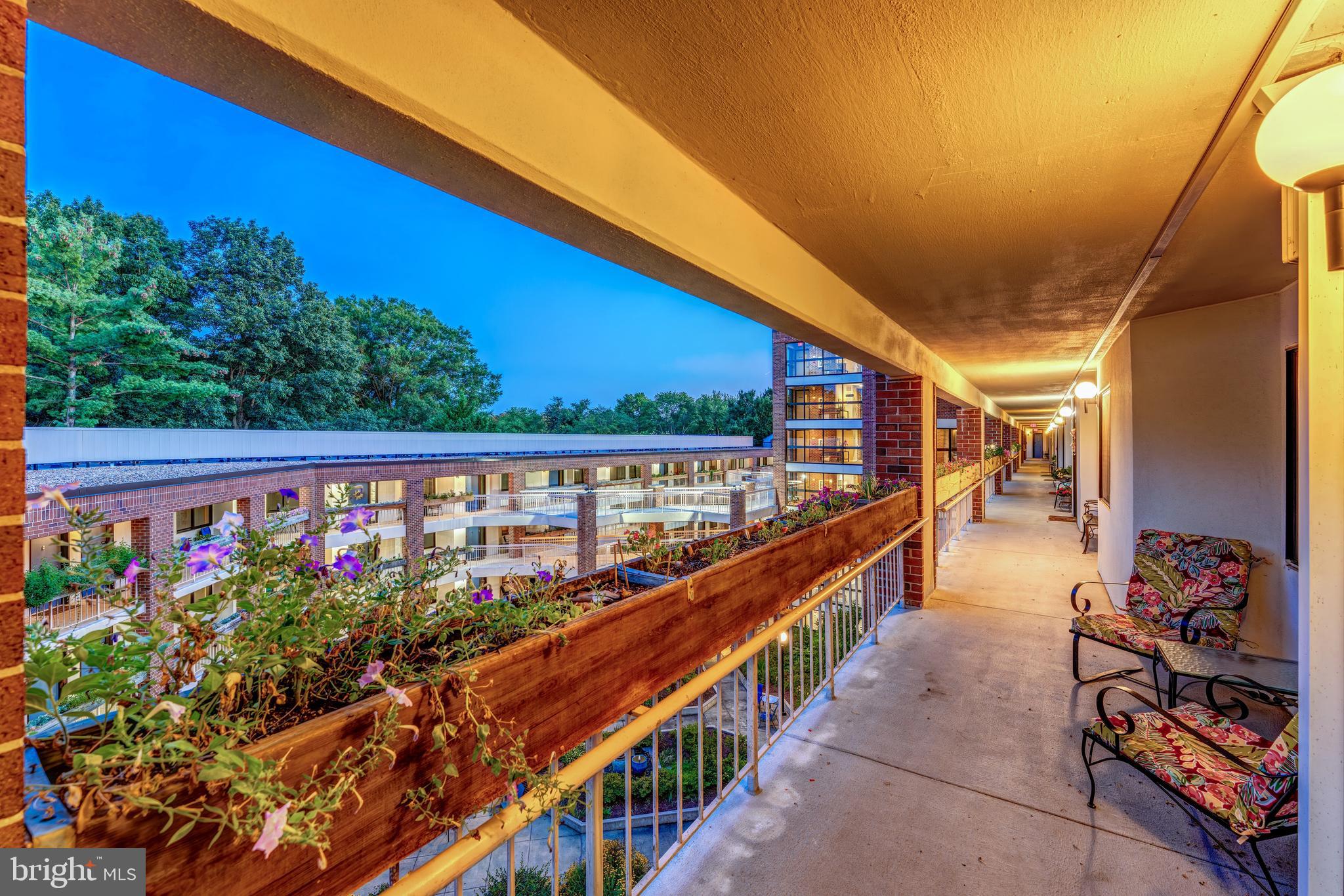 1951 SAGEWOOD LANE 403