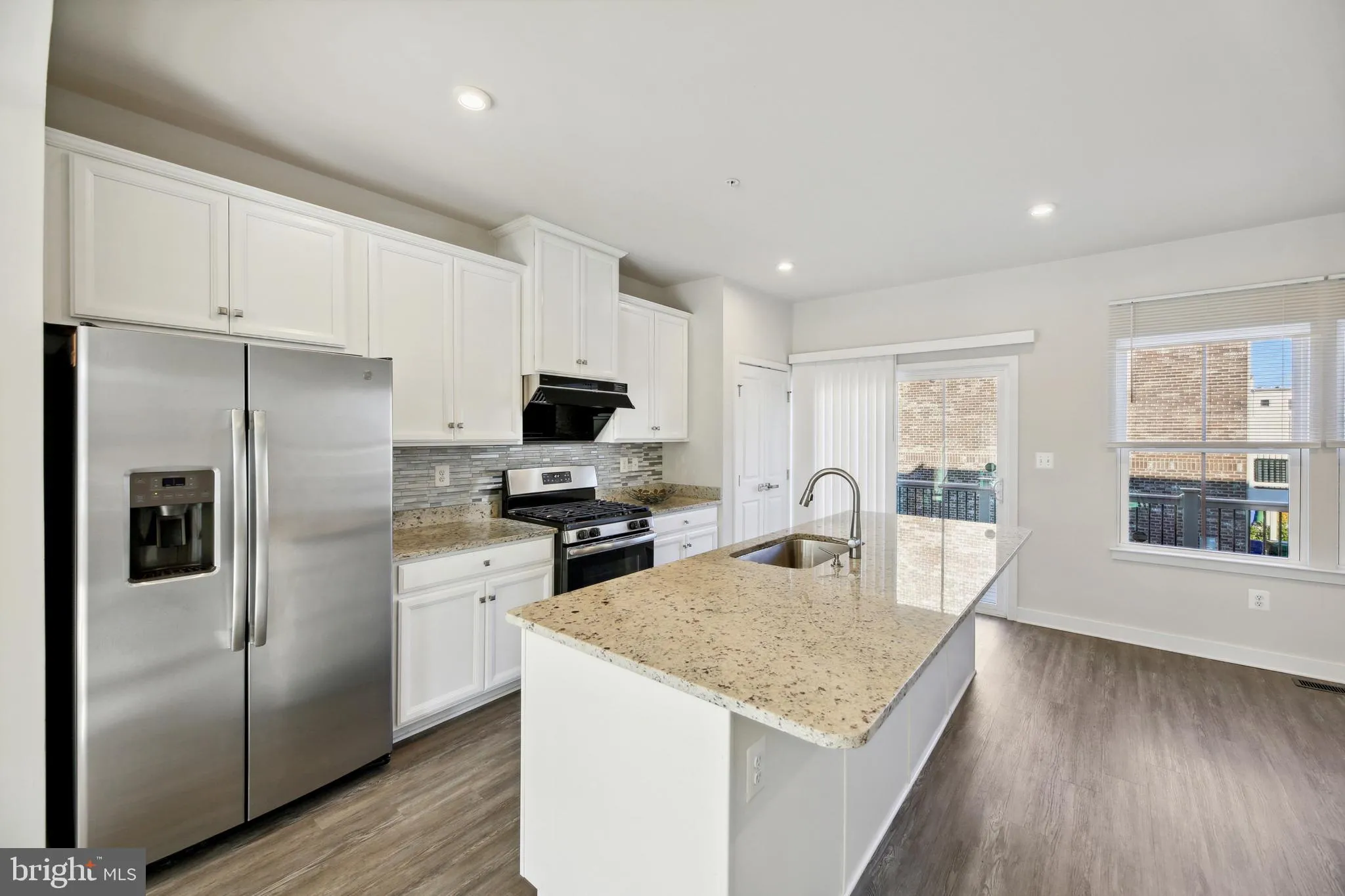 Baltimore, Maryland 21205, United States, 3 Bedrooms Bedrooms, ,3 BathroomsBathrooms,Residential,Contingent,19854