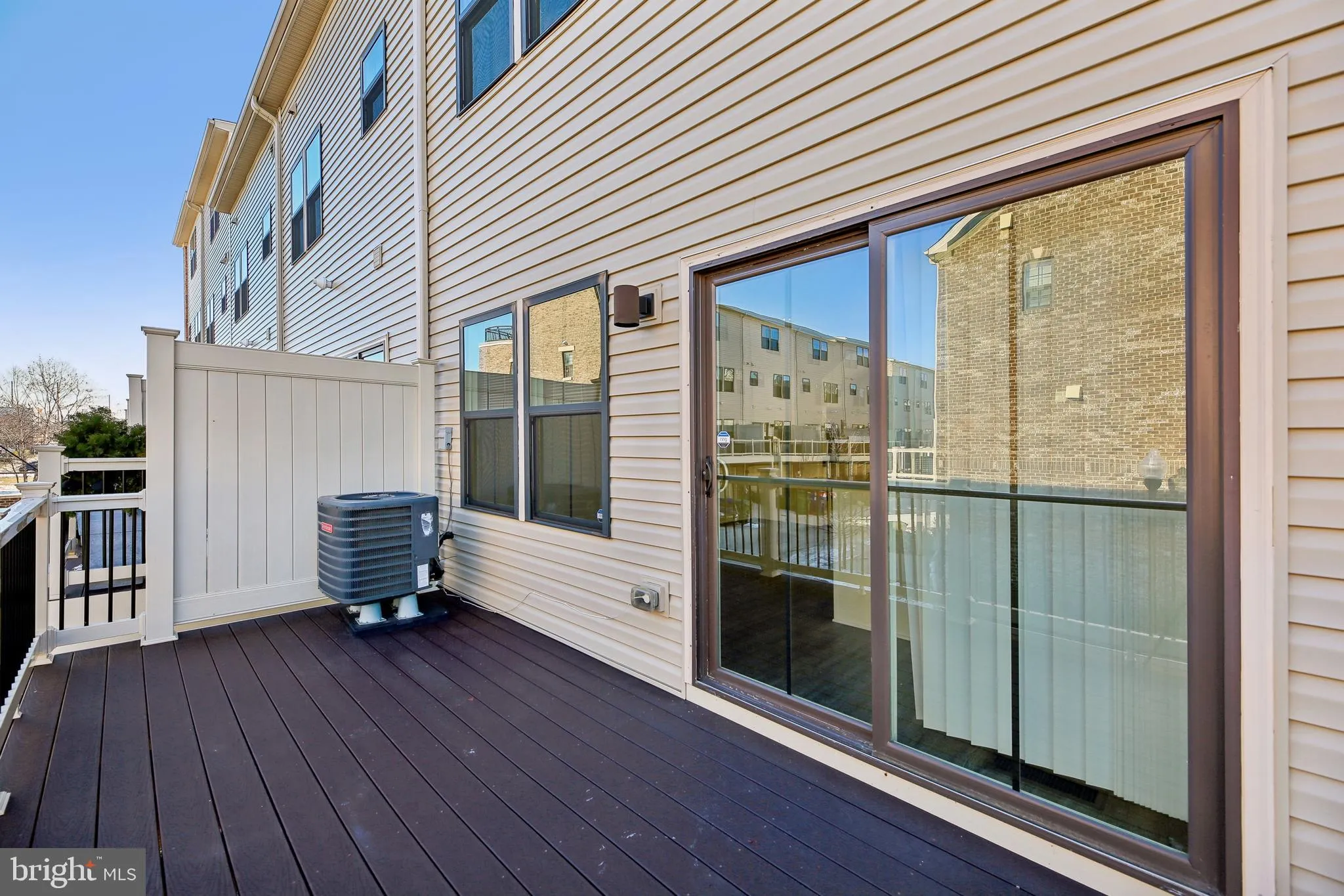 Baltimore, Maryland 21205, United States, 3 Bedrooms Bedrooms, ,3 BathroomsBathrooms,Residential,Contingent,19854