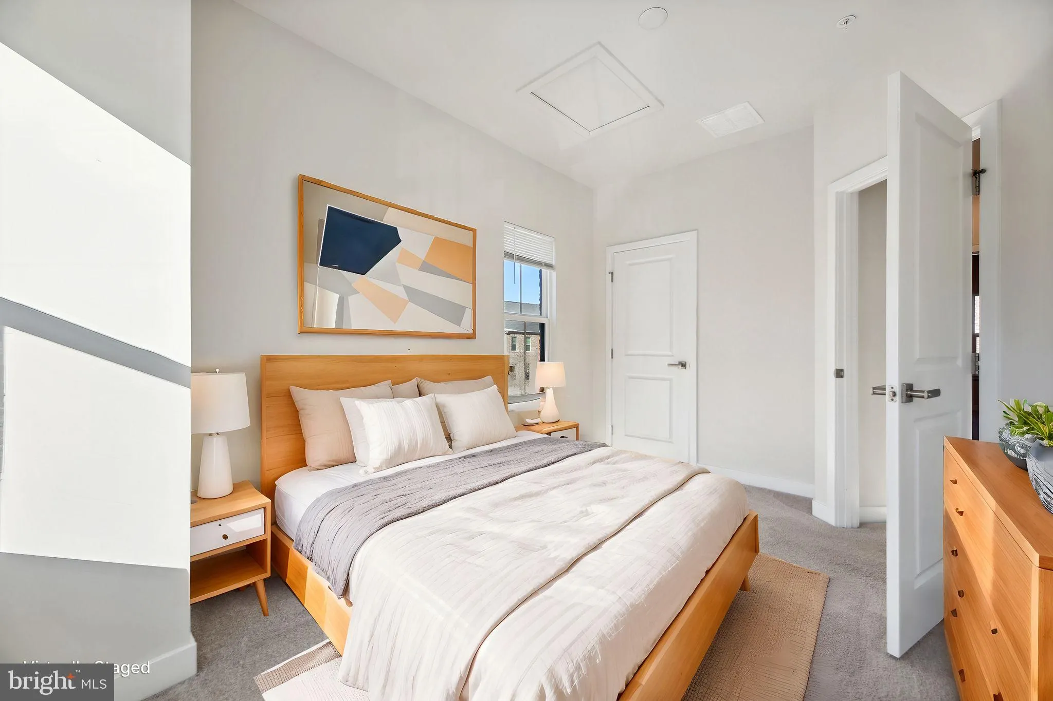 Baltimore, Maryland 21205, United States, 3 Bedrooms Bedrooms, ,3 BathroomsBathrooms,Residential,Contingent,19854