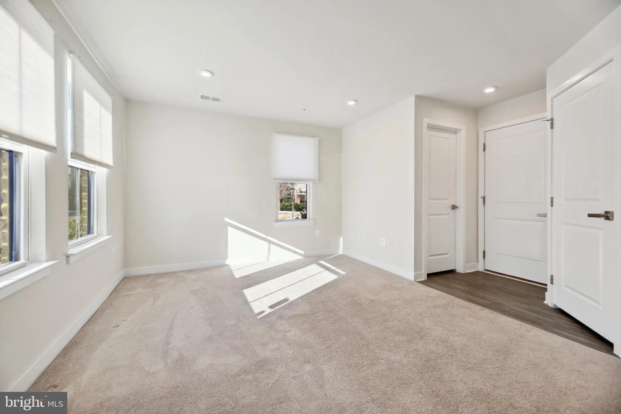 Baltimore, Maryland 21205, United States, 3 Bedrooms Bedrooms, ,3 BathroomsBathrooms,Residential,Contingent,19854