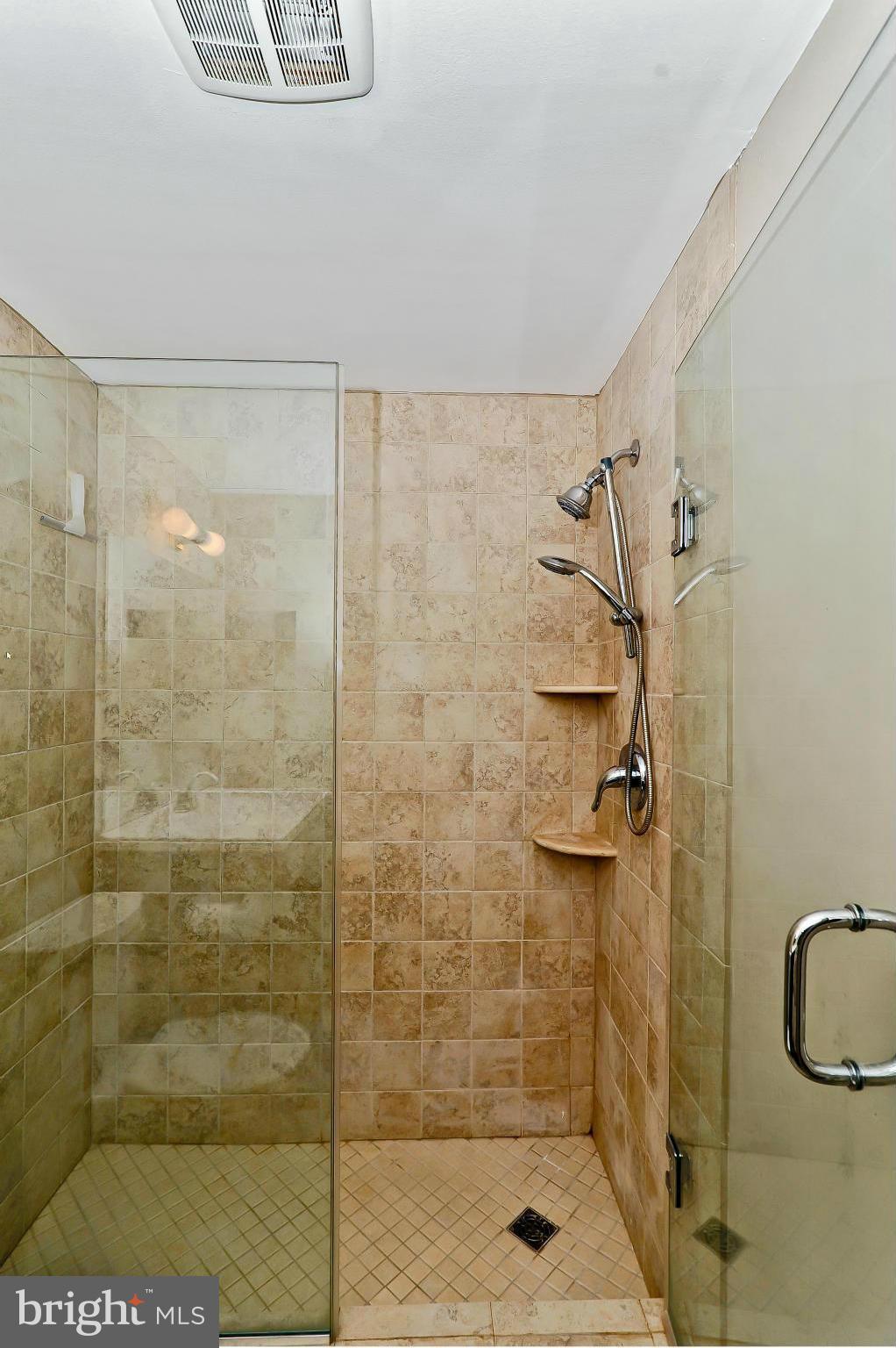 WASHINGTON SQUARE - Residential Lease