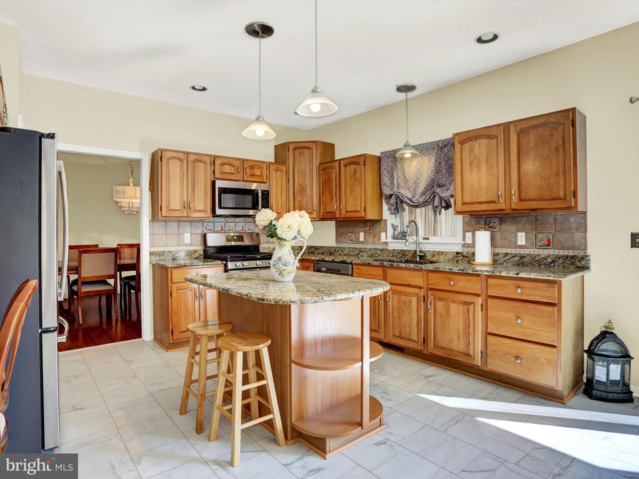 THE OAKS OF N LONDONDERRY - Residential