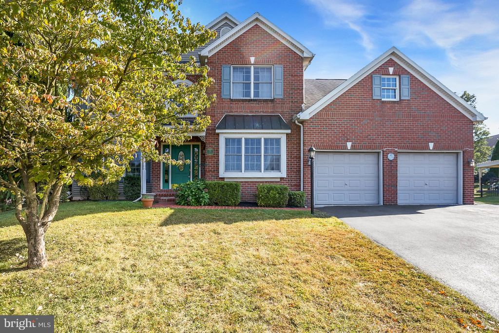 Photo of 23 Pin Oak Street, PALMYRA, PA 17078 (MLS # PALN2022904)