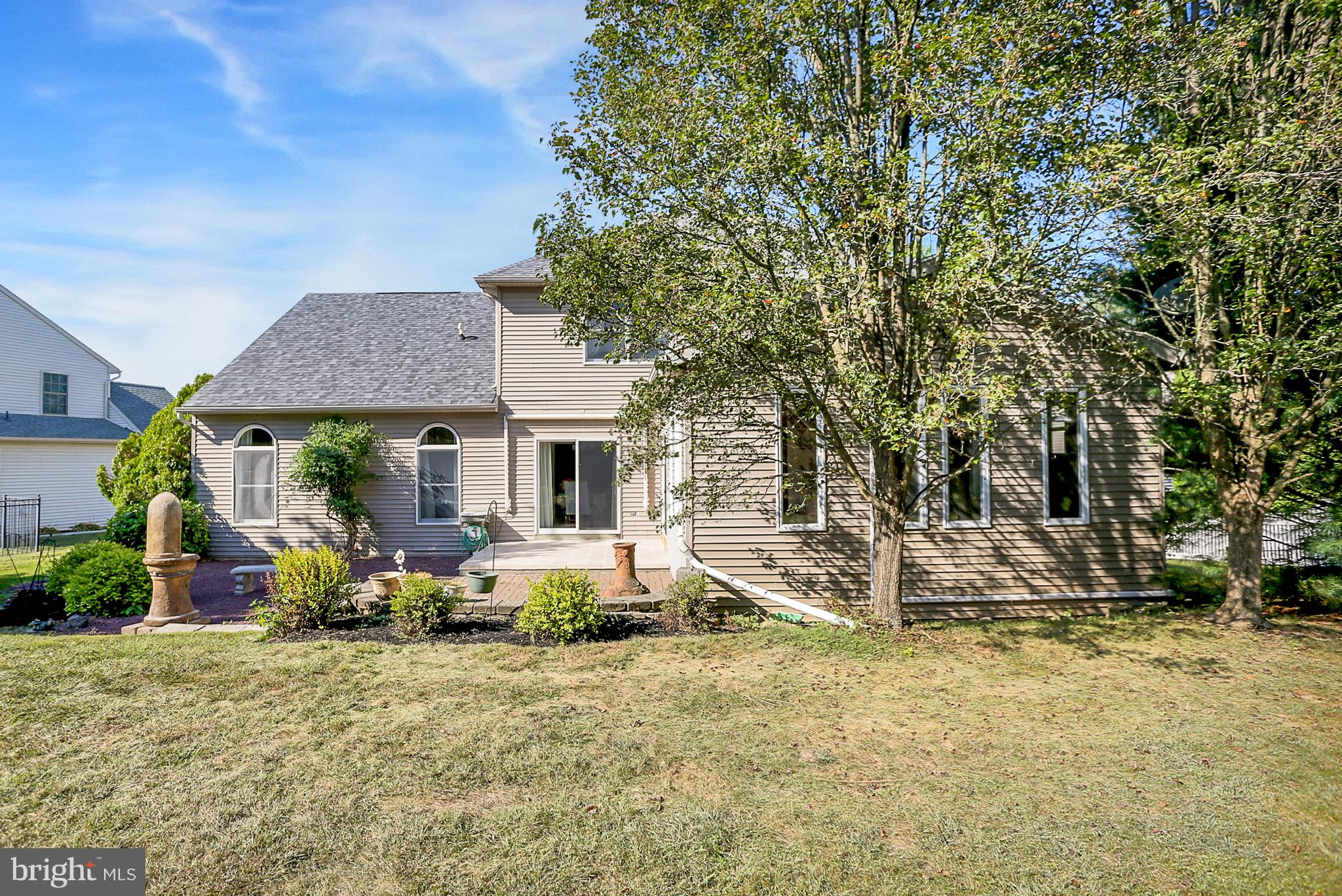 THE OAKS OF N LONDONDERRY - Residential