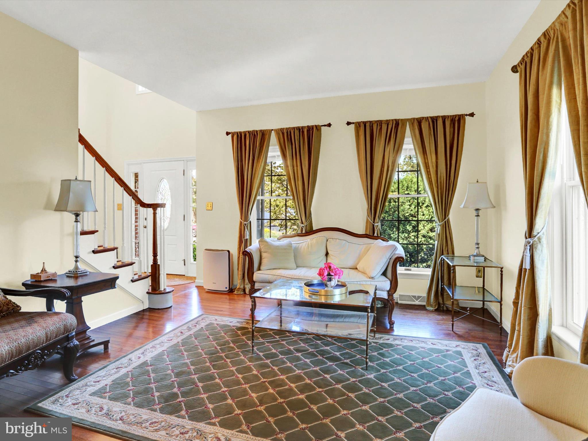 THE OAKS OF N LONDONDERRY - Residential