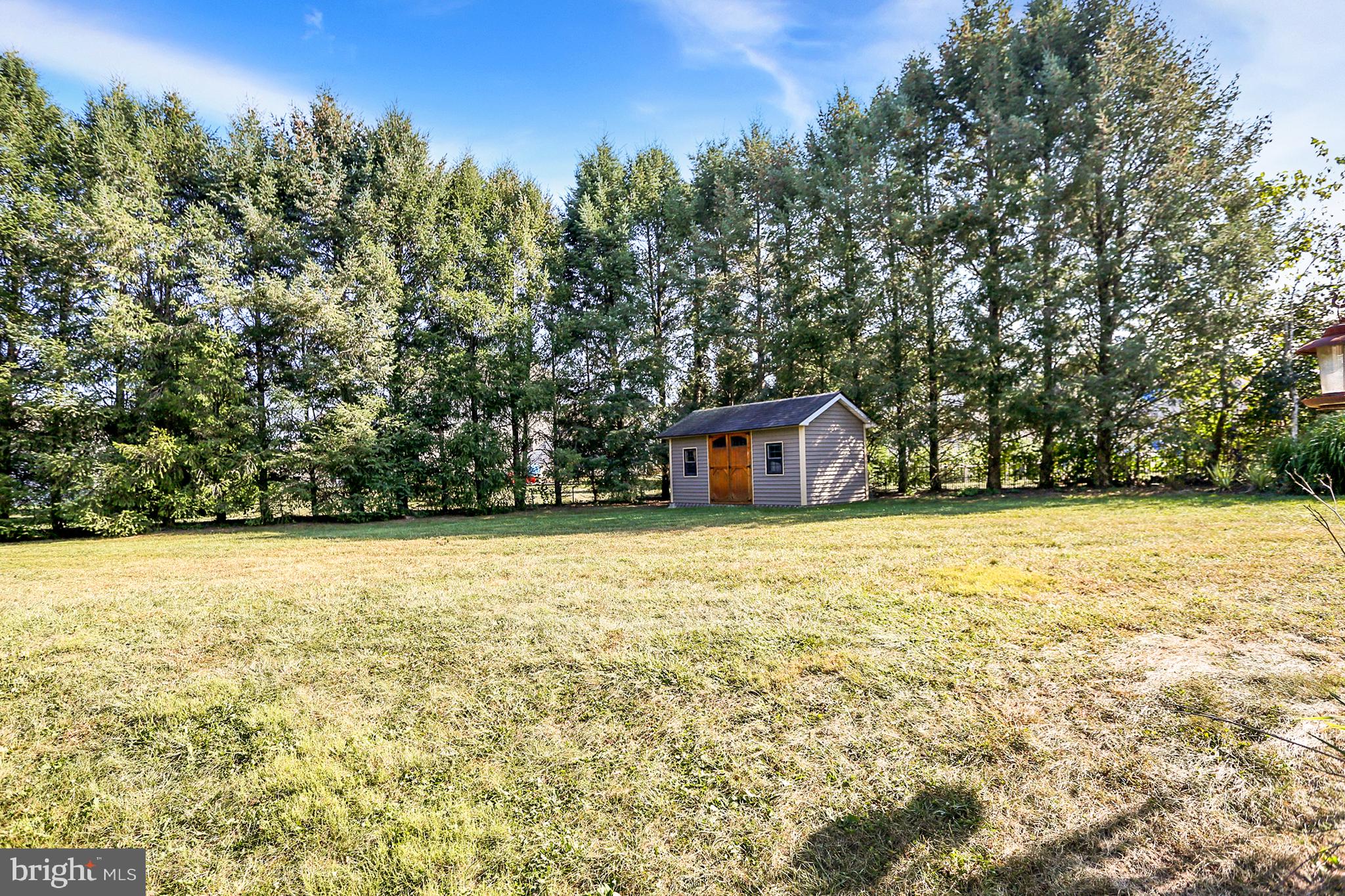 THE OAKS OF N LONDONDERRY - Residential