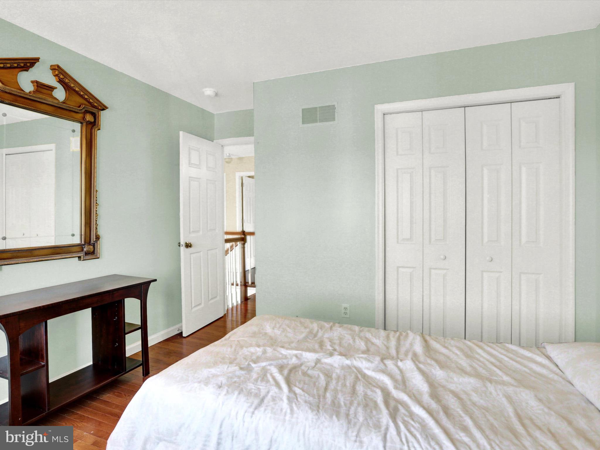 THE OAKS OF N LONDONDERRY - Residential