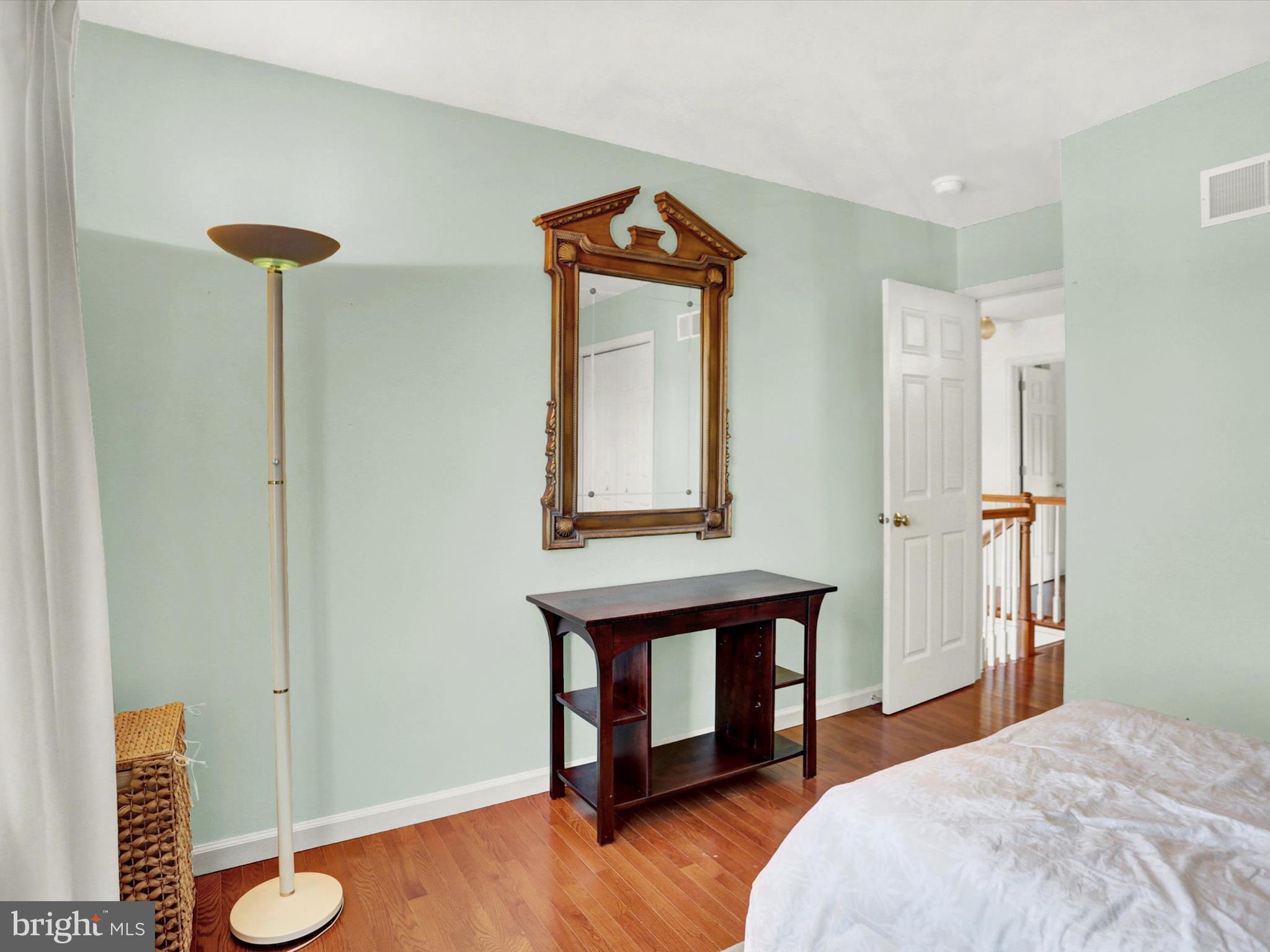 THE OAKS OF N LONDONDERRY - Residential