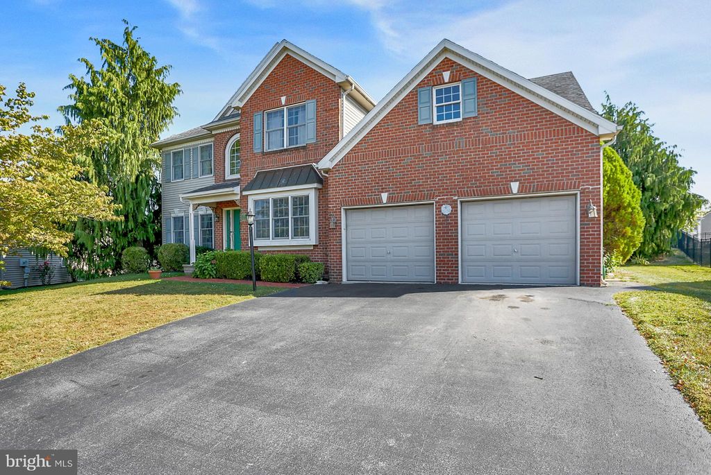 Photo of 23 Pin Oak Street, PALMYRA, PA 17078 (MLS # PALN2022904)