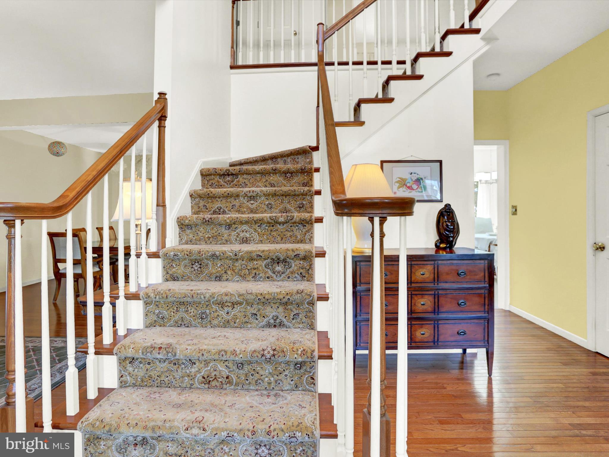 23 PIN OAK STREET