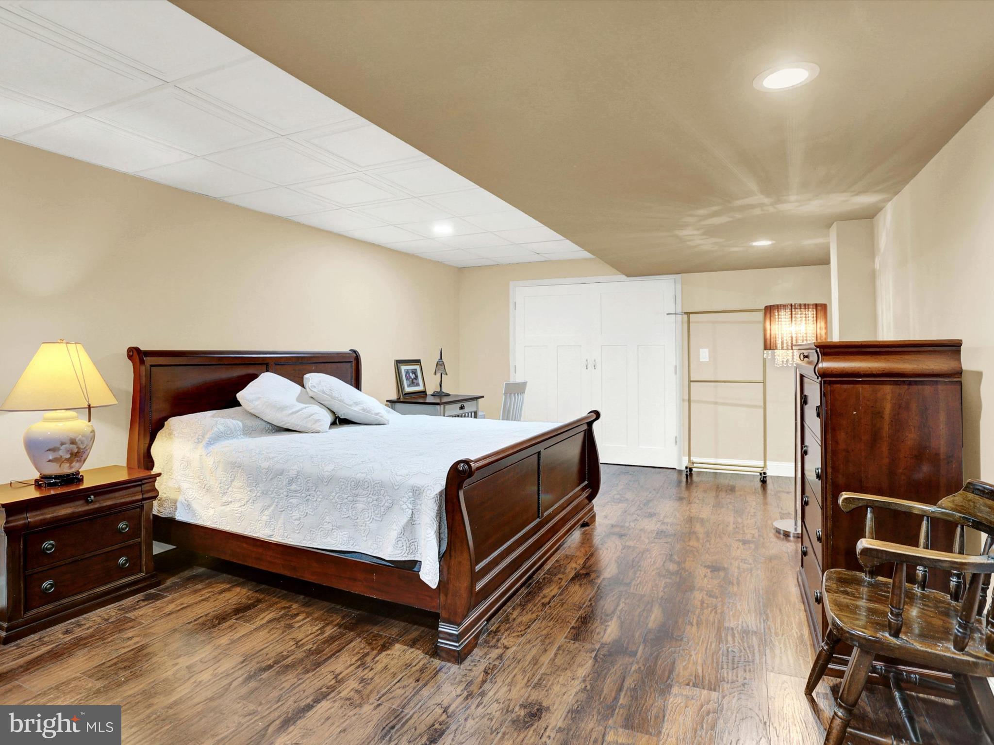 THE OAKS OF N LONDONDERRY - Residential