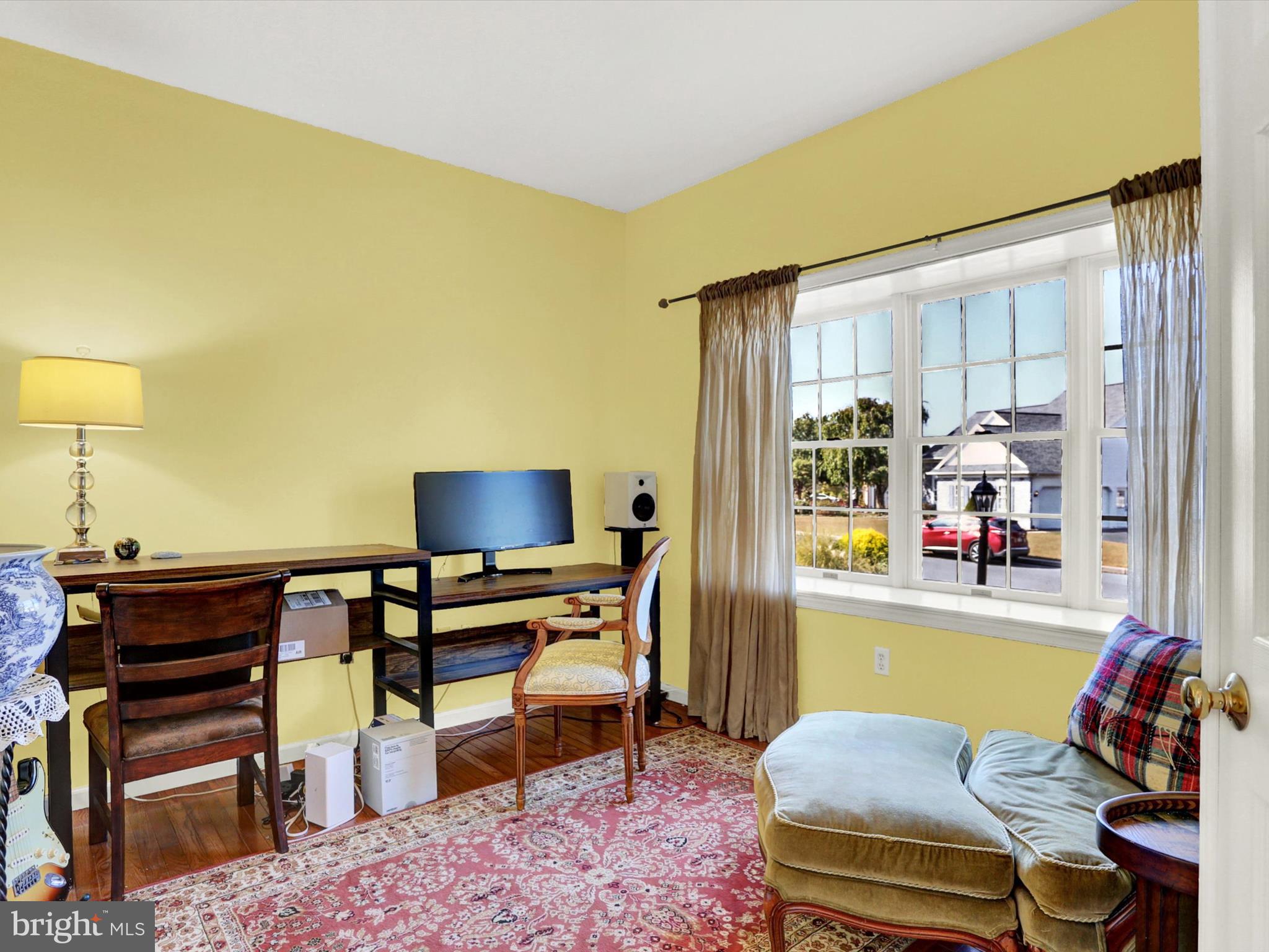 THE OAKS OF N LONDONDERRY - Residential