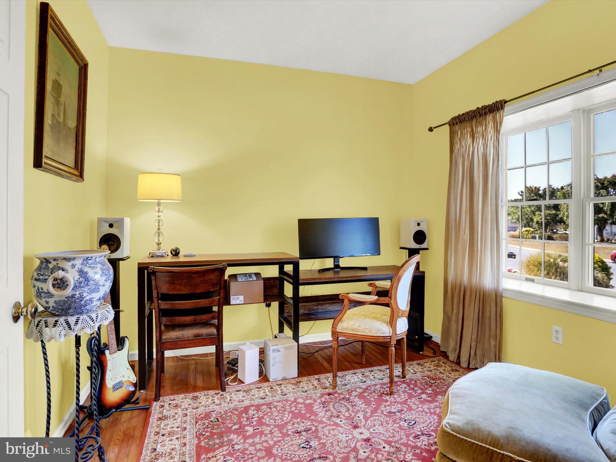 THE OAKS OF N LONDONDERRY - Residential