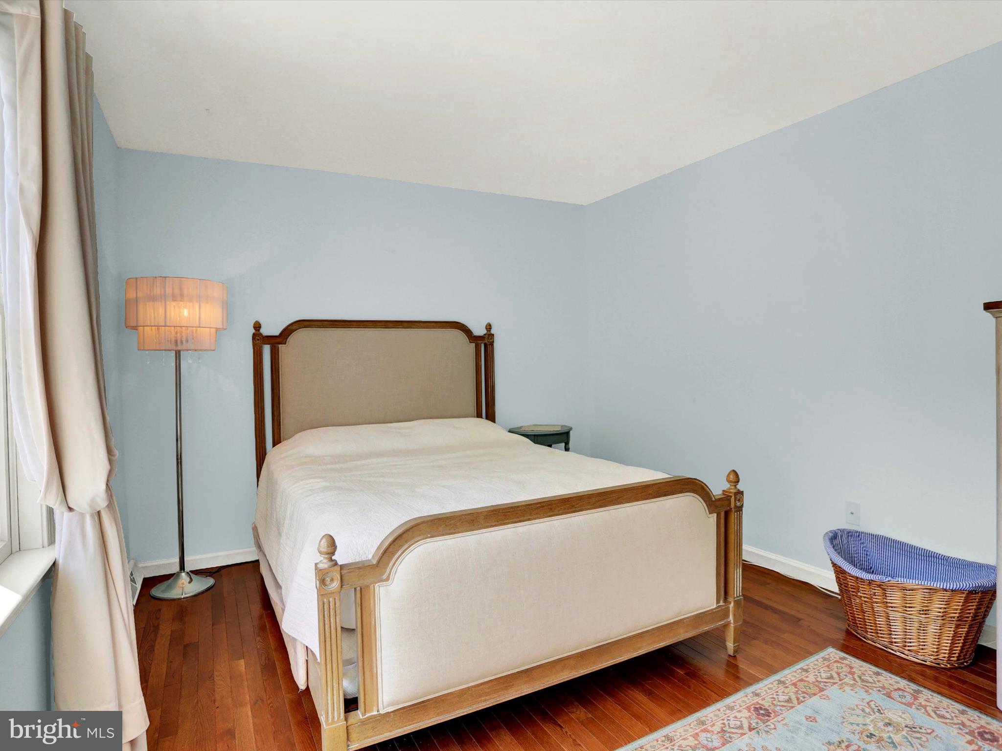 THE OAKS OF N LONDONDERRY - Residential