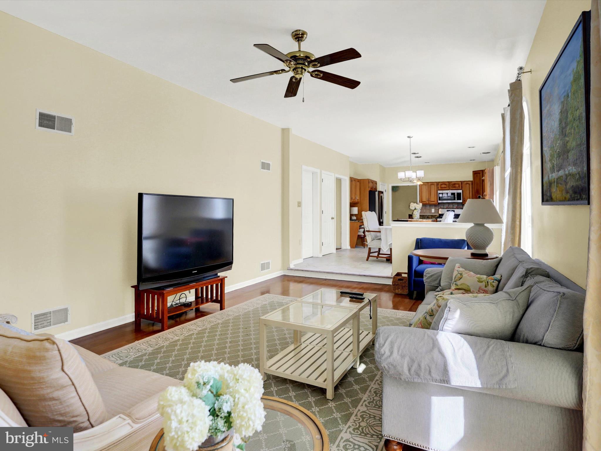 THE OAKS OF N LONDONDERRY - Residential