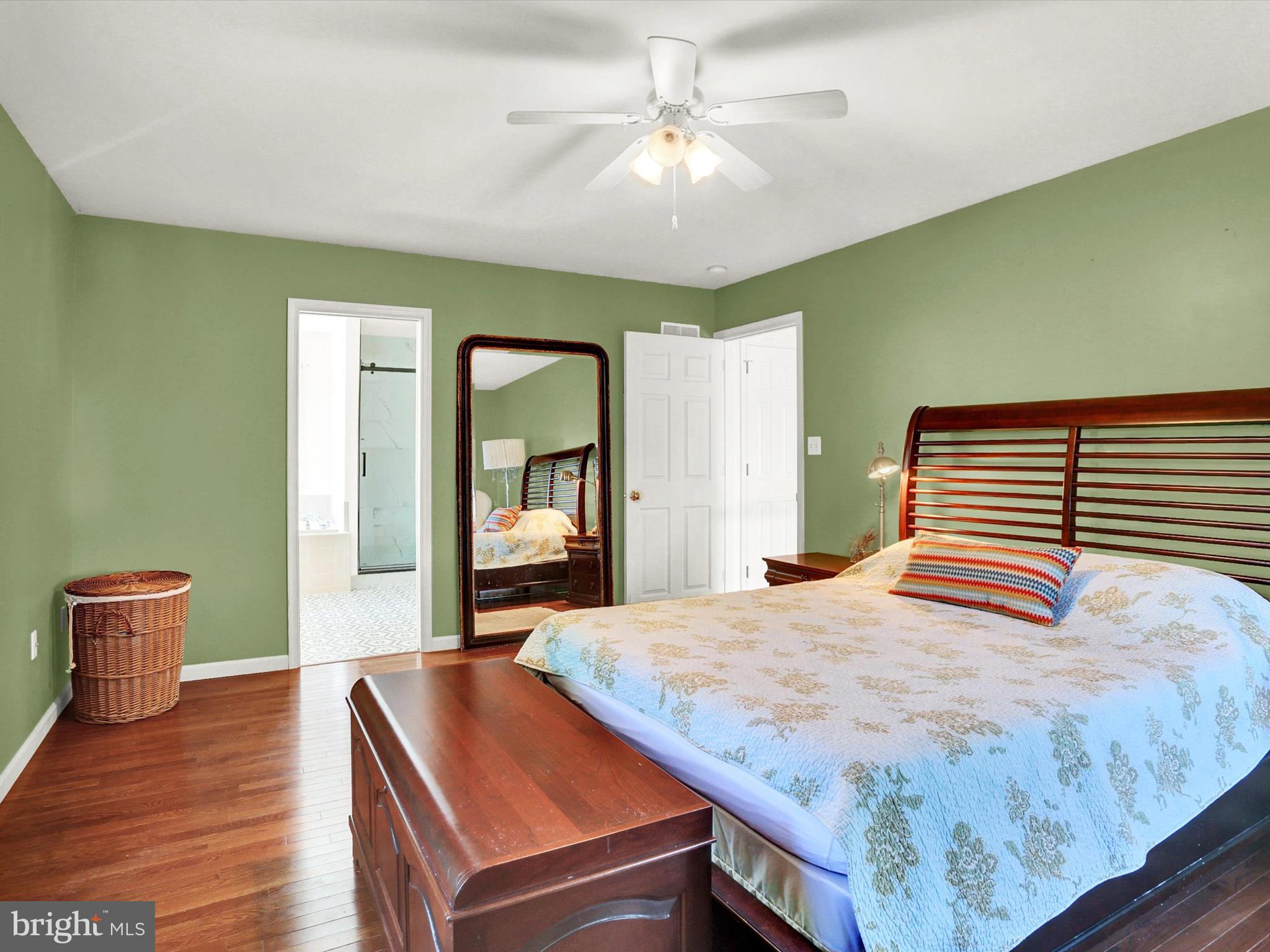 THE OAKS OF N LONDONDERRY - Residential