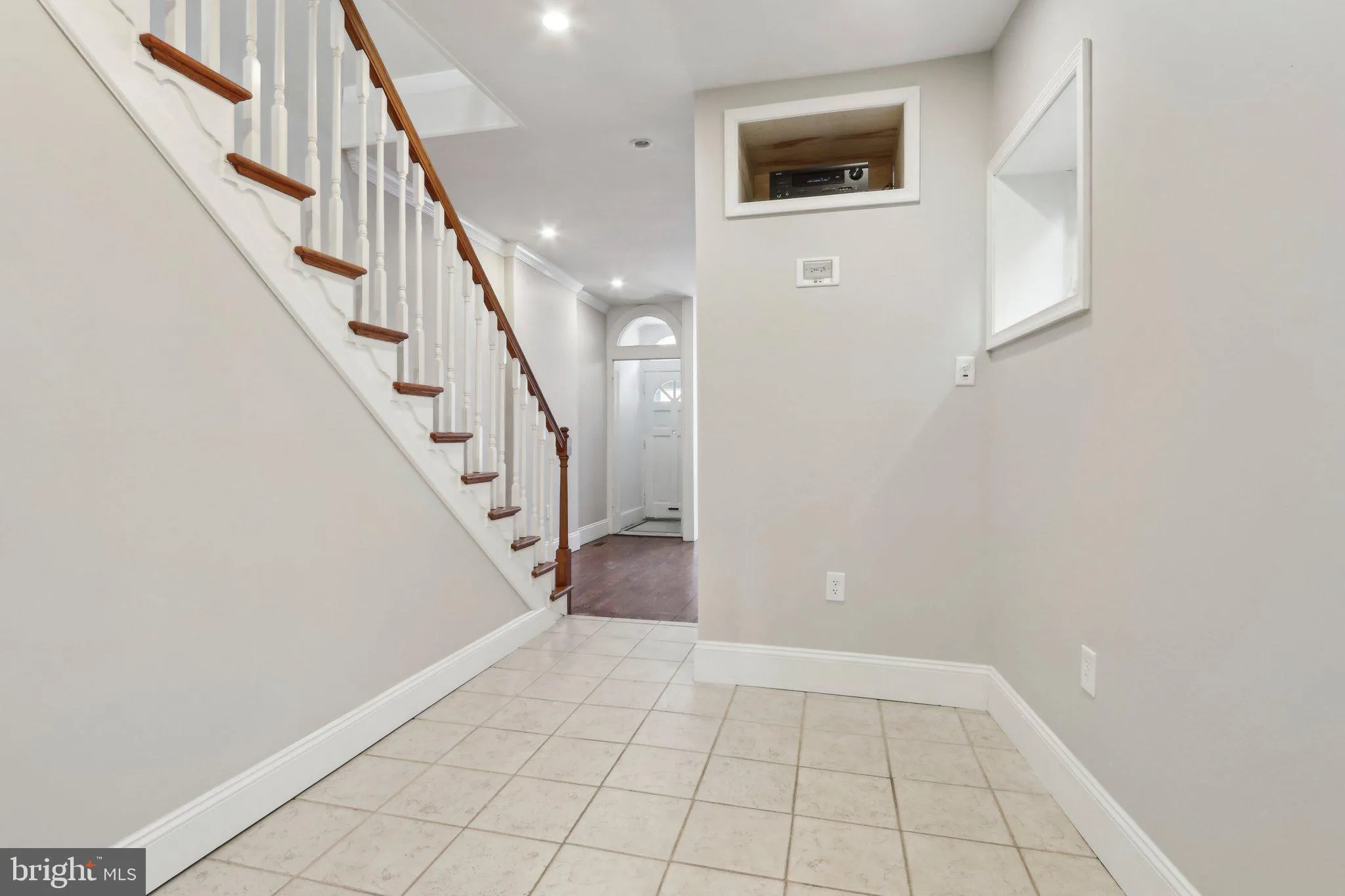 Philadelphia, Pennsylvania 19123, United States, 3 Bedrooms Bedrooms, ,4 BathroomsBathrooms,Residential,Pending,19722