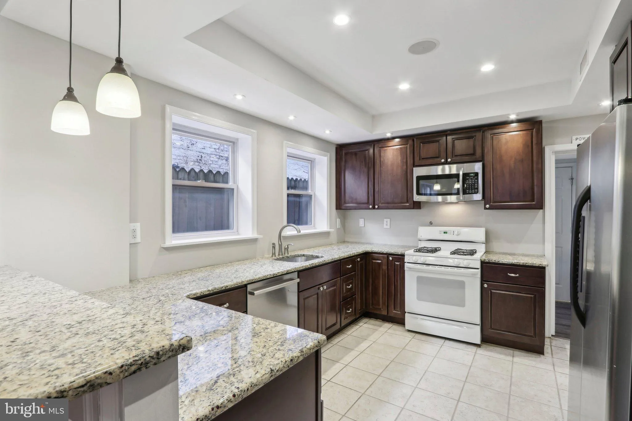 Philadelphia, Pennsylvania 19123, United States, 3 Bedrooms Bedrooms, ,4 BathroomsBathrooms,Residential,Pending,19722