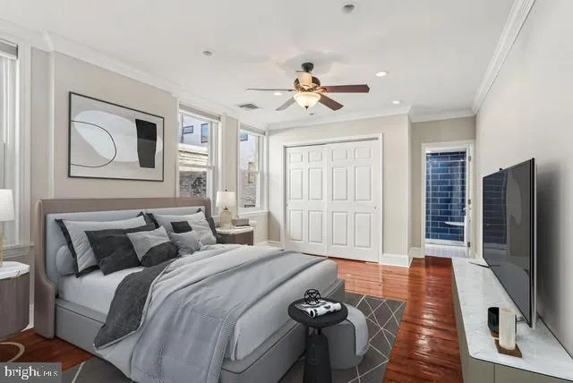 Philadelphia, Pennsylvania 19123, United States, 3 Bedrooms Bedrooms, ,4 BathroomsBathrooms,Residential,Pending,19722