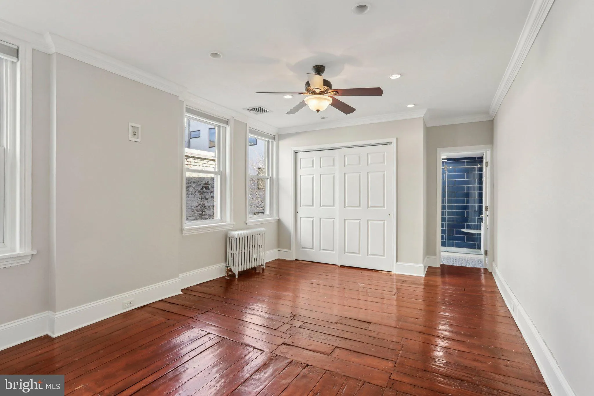 Philadelphia, Pennsylvania 19123, United States, 3 Bedrooms Bedrooms, ,4 BathroomsBathrooms,Residential,Pending,19722