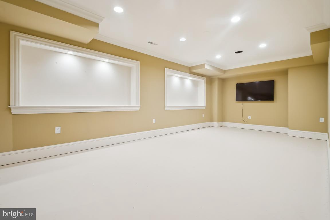 GREEN SPRING VALLEY - Residential