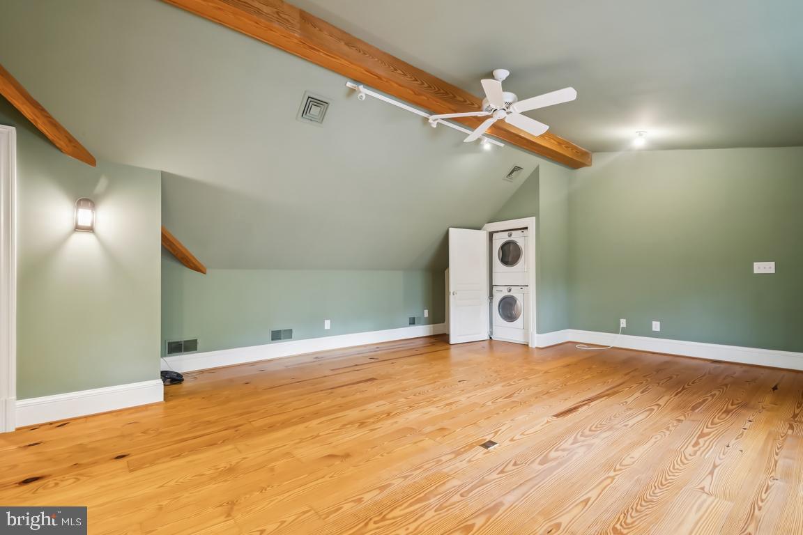 GREEN SPRING VALLEY - Residential