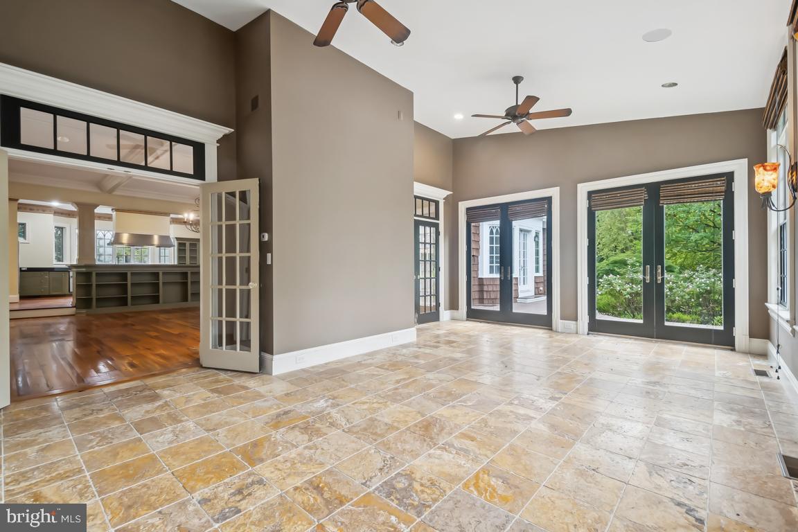 GREEN SPRING VALLEY - Residential