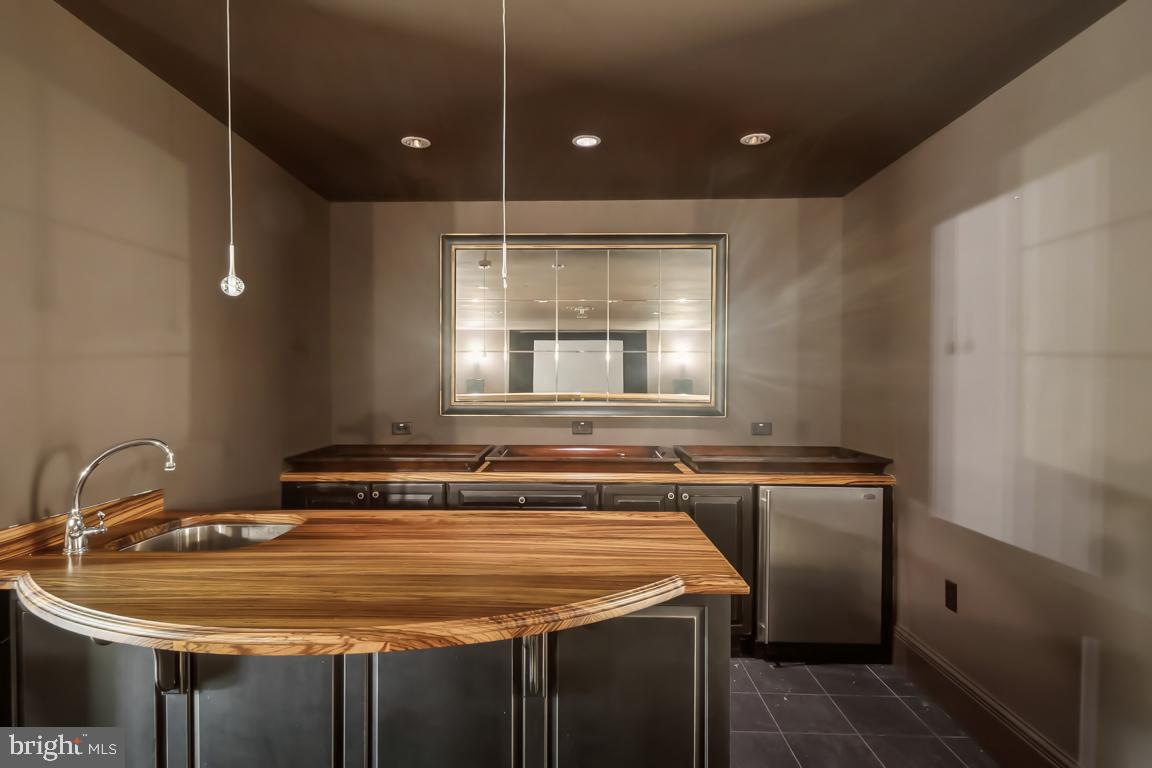 GREEN SPRING VALLEY - Residential