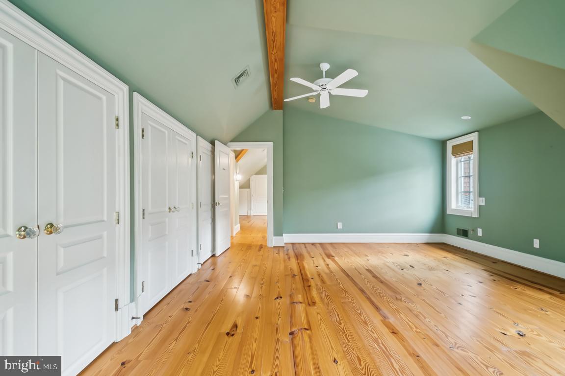 GREEN SPRING VALLEY - Residential