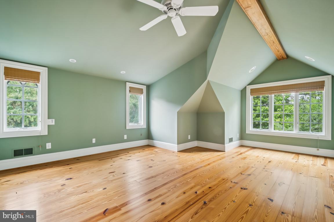 GREEN SPRING VALLEY - Residential