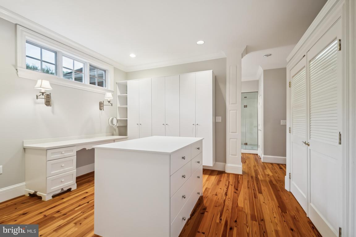 GREEN SPRING VALLEY - Residential