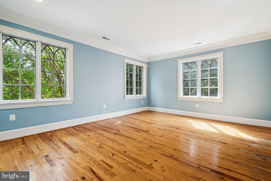 GREEN SPRING VALLEY - Residential