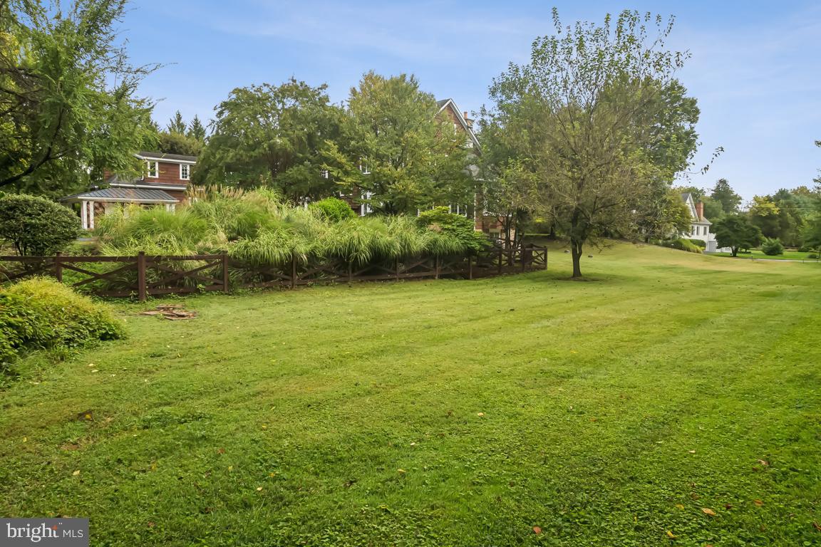 GREEN SPRING VALLEY - Residential