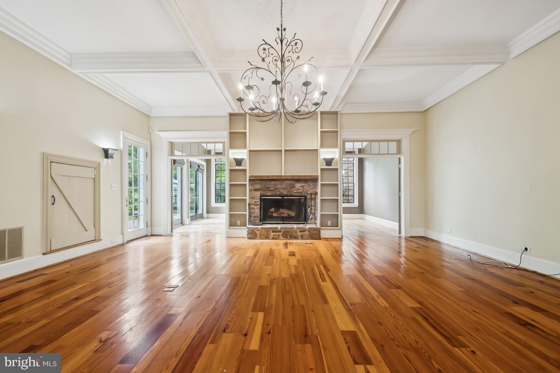 GREEN SPRING VALLEY - Residential