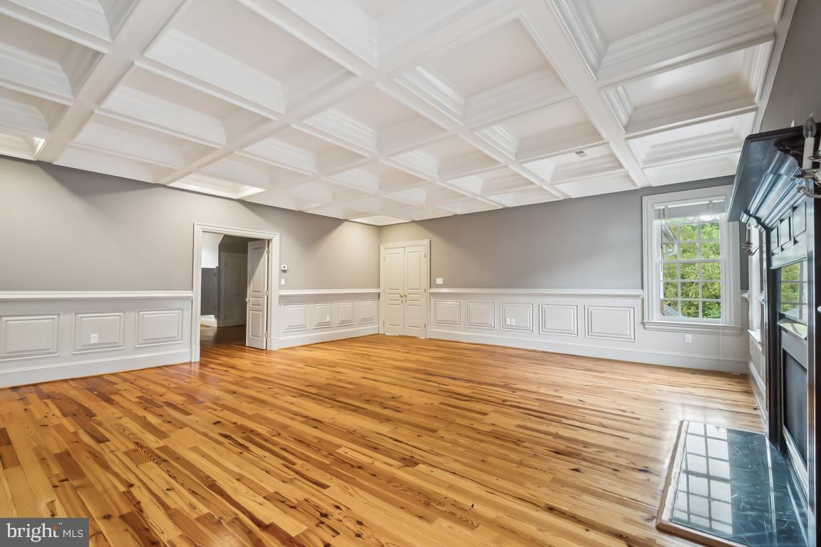 GREEN SPRING VALLEY - Residential