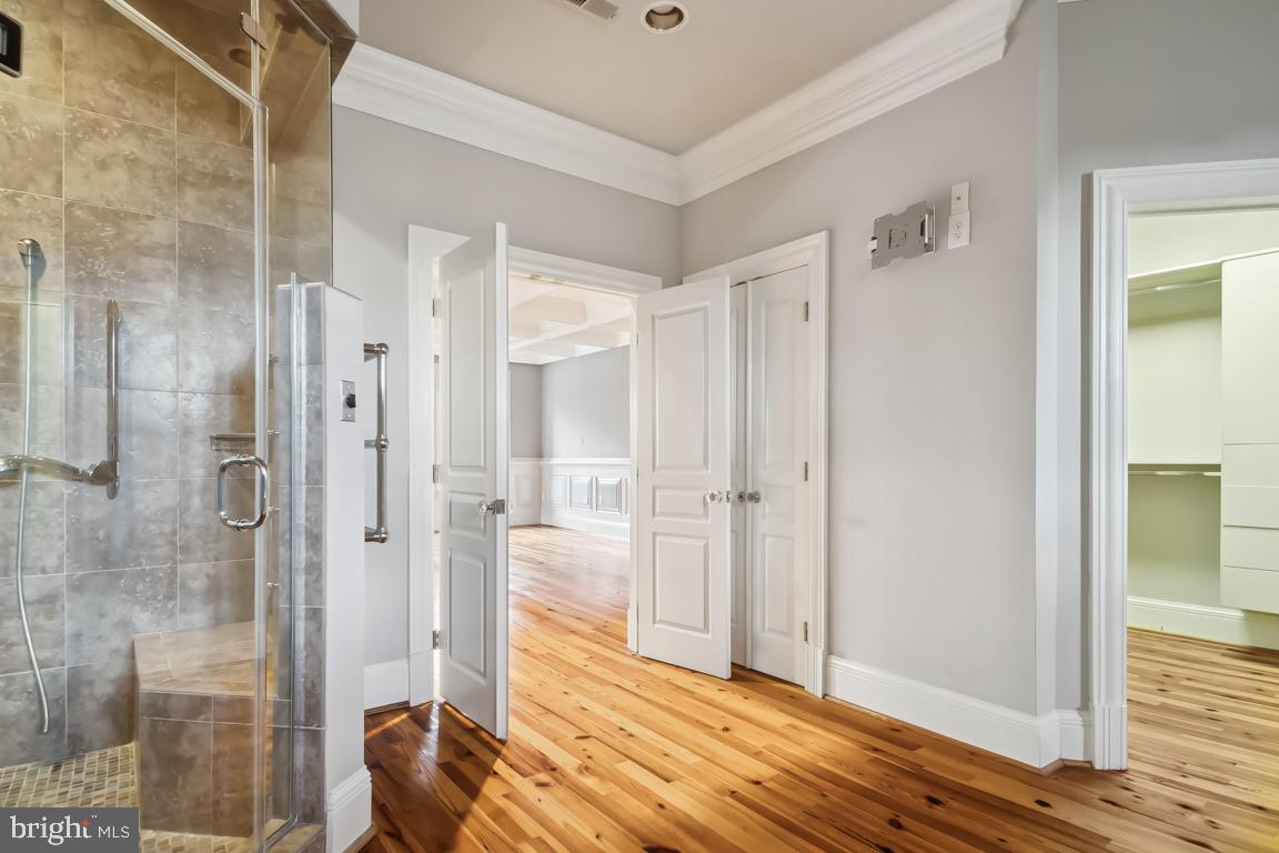 GREEN SPRING VALLEY - Residential