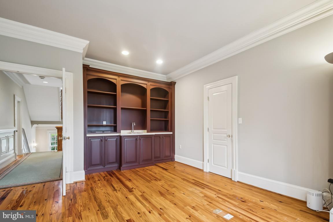 GREEN SPRING VALLEY - Residential