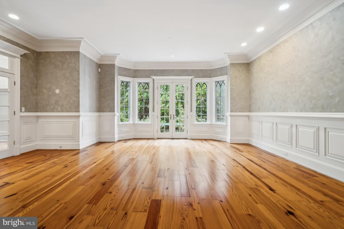 GREEN SPRING VALLEY - Residential