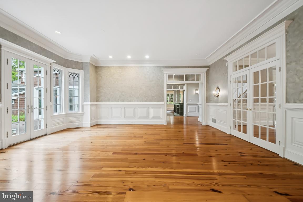 GREEN SPRING VALLEY - Residential